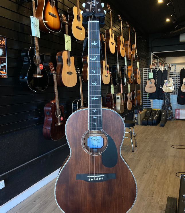 PRS SE P20E Parlor Acoustic/Electric - Vintage Mahogany Satin Finish (FLOORSTOCK SALE)